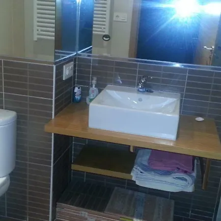 Apartamento 2 *